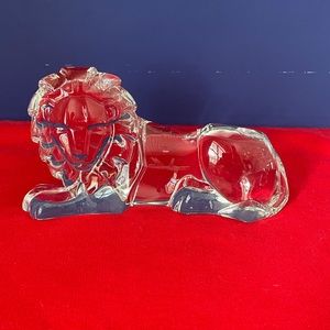 Vintage crystal lion reclining